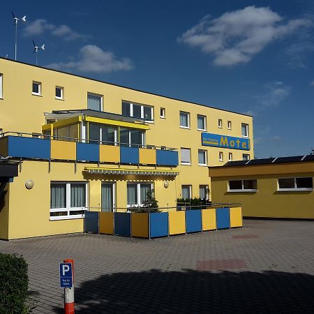 Motel Am Highway Althengstett Buitenkant foto