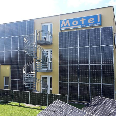 Motel Am Highway Althengstett Buitenkant foto