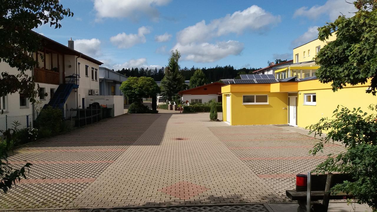Motel Am Highway Althengstett Buitenkant foto